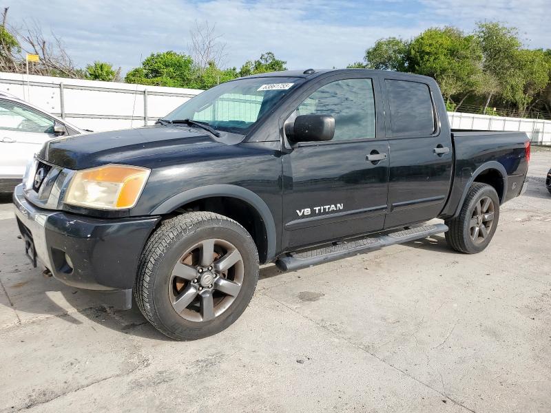Pickups NISSAN TITAN 2015 Czarny