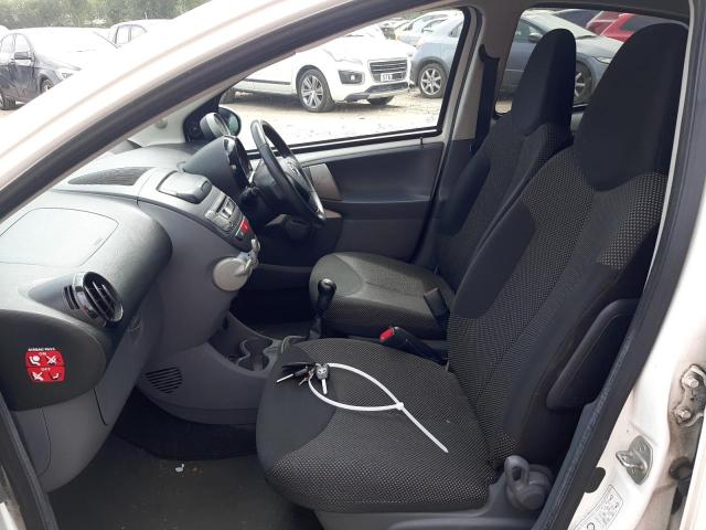 2011 TOYOTA AYGO GO VV
