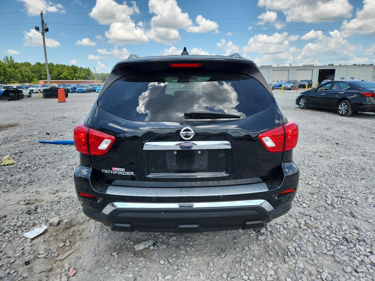 2017 Nissan Pathfinder S VIN: 5N1DR2ANXLC620883 Lot: 64967975