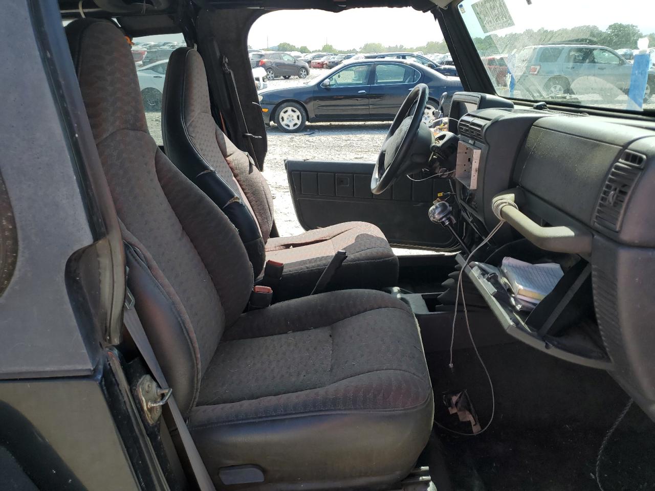 1999 Jeep Wrangler / Tj Se VIN: 1J4FY29P4XP414232 Lot: 63557895