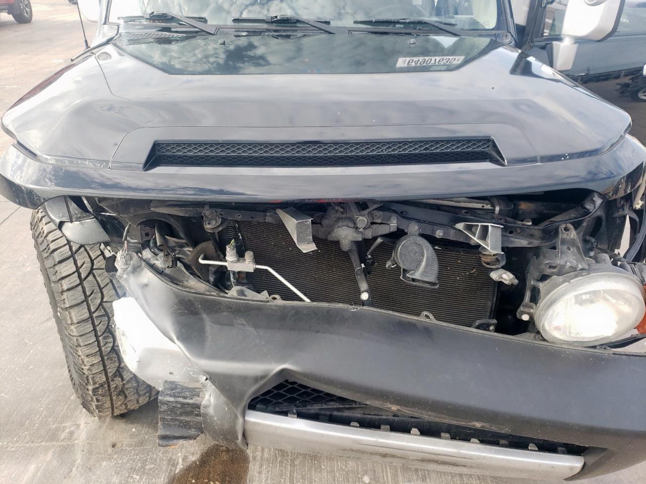 2011 Toyota Fj Cruiser VIN: JTEBU4BF6BK110561 Lot: 64907635