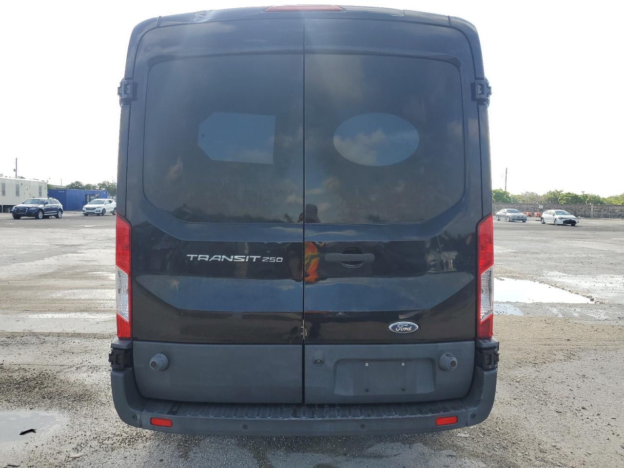 2017 Ford Transit T-250 VIN: 1FTYR2CM5HKB48616 Lot: 61940445