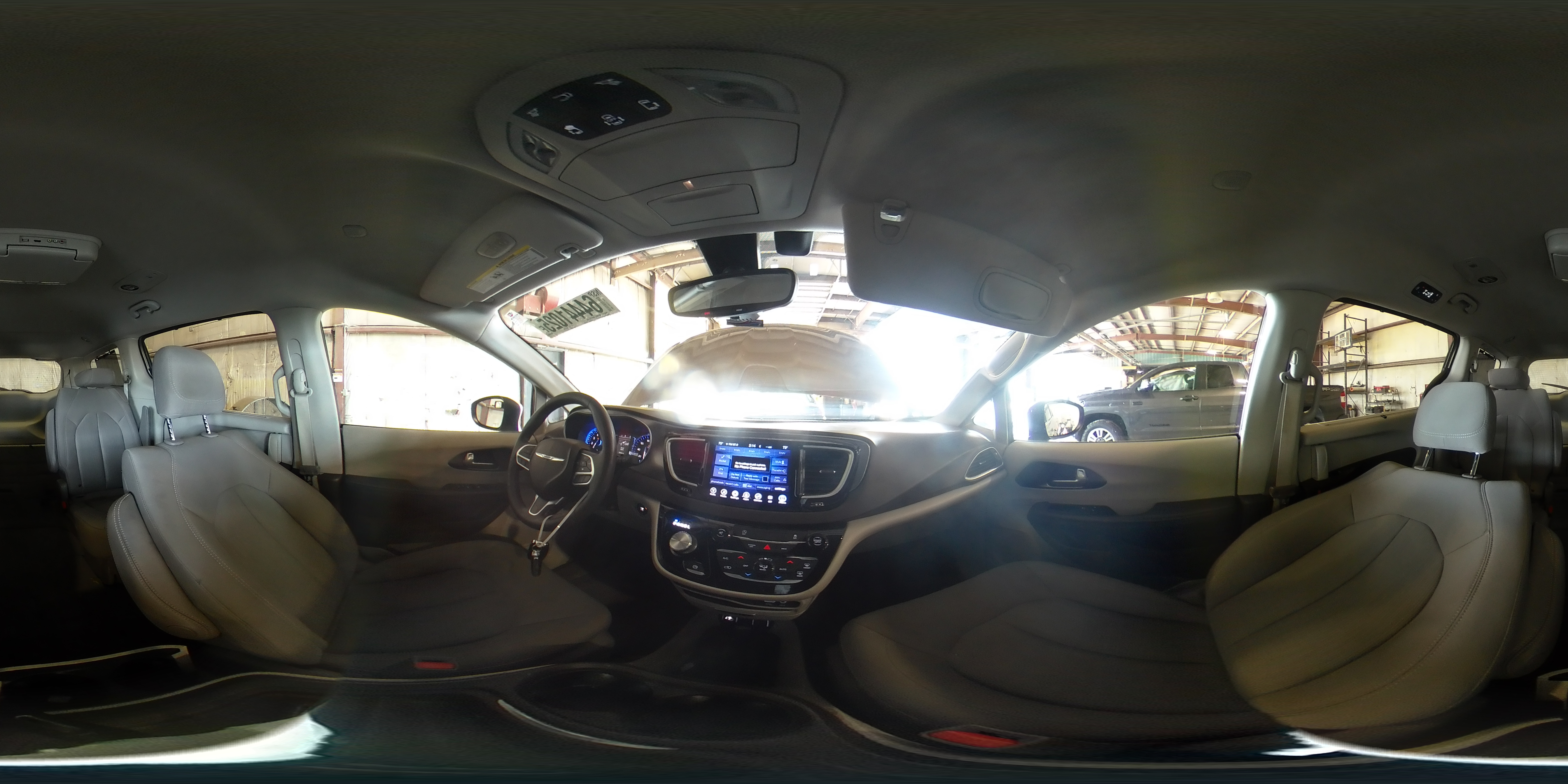 2017 Chrysler Pacifica Touring L VIN: 2C4RC1BG3HR823621 Lot: 64441025