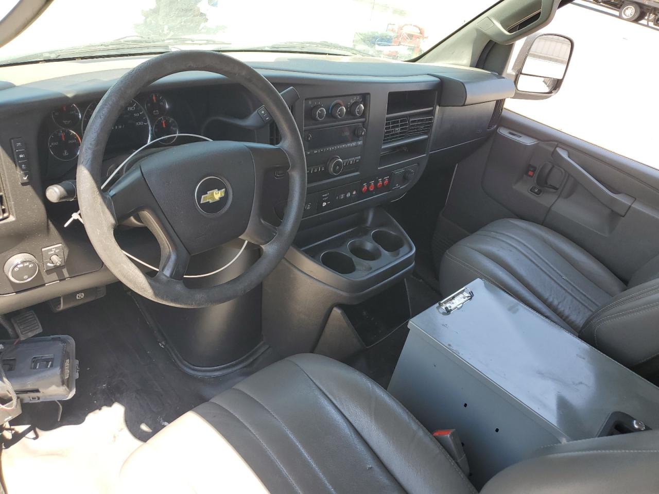 2016 Chevrolet Express G2500 VIN: 1GCWGAFF0G1326635 Lot: 64253545