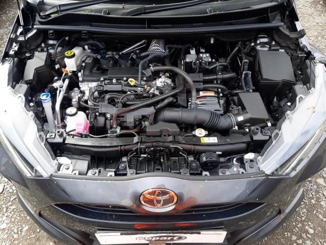 2025 TOYOTA YARIS DESIGN HEV CVT 
