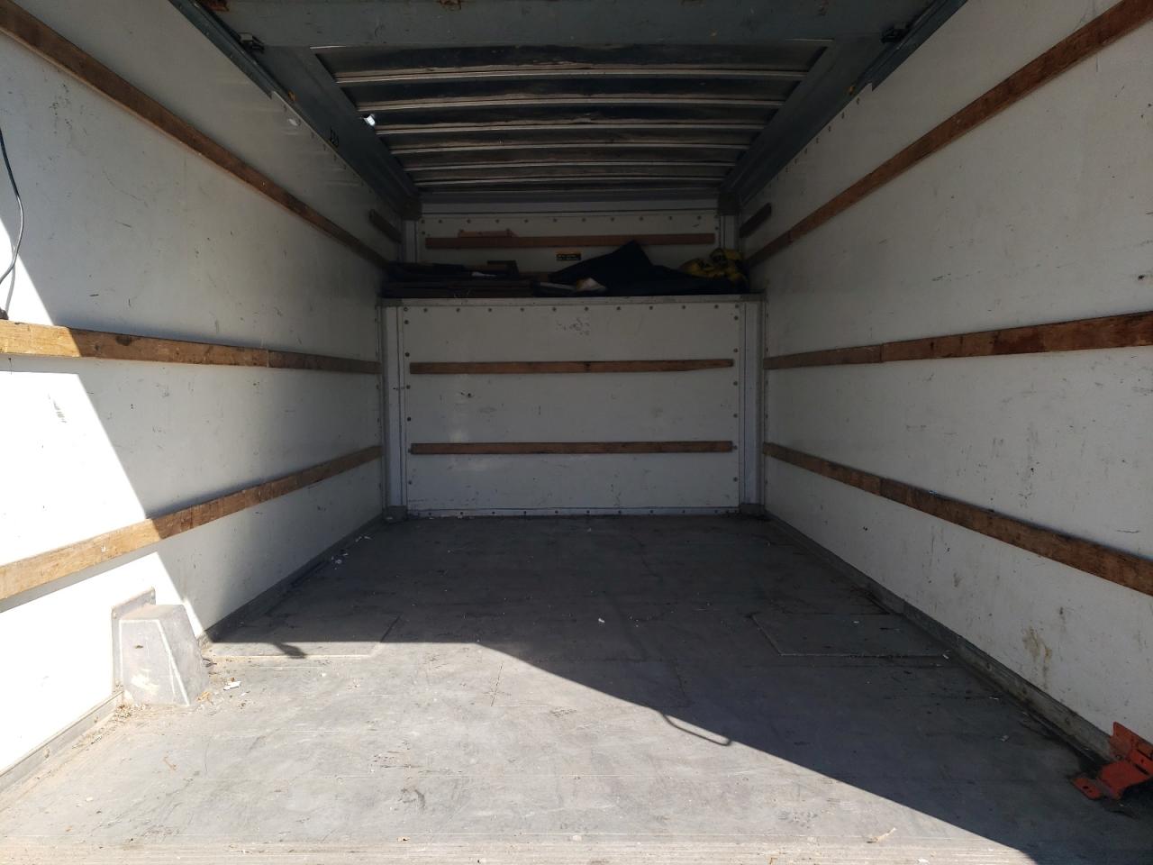 2009 Ford Econoline E450 Super Duty Cutaway Van VIN: 1FDXE45SX9DA08206 Lot: 63551895