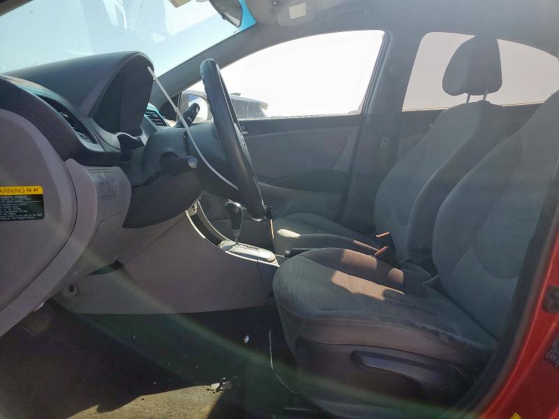 Sedans HYUNDAI ACCENT 2017 Czerwony