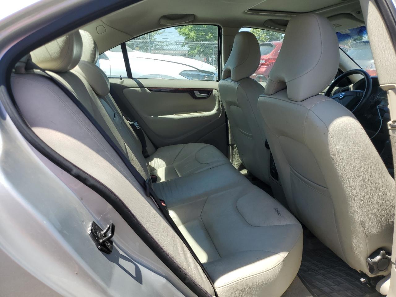 2005 Volvo S60 VIN: YV1RS640952447138 Lot: 64284495