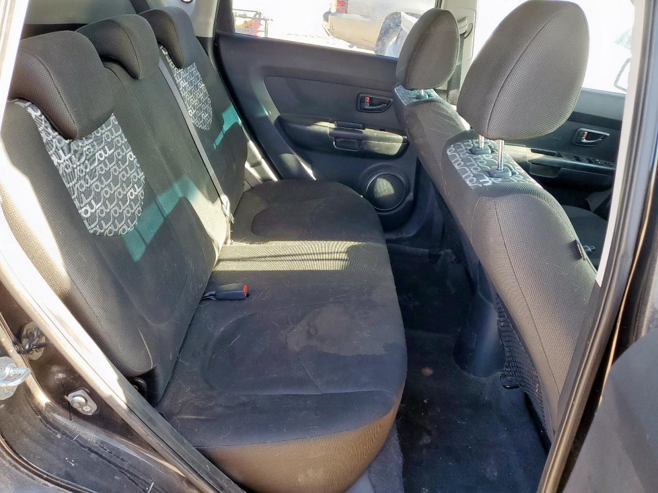 2010 Kia Soul + VIN: KNDJT2A27A7038194 Lot: 67069825