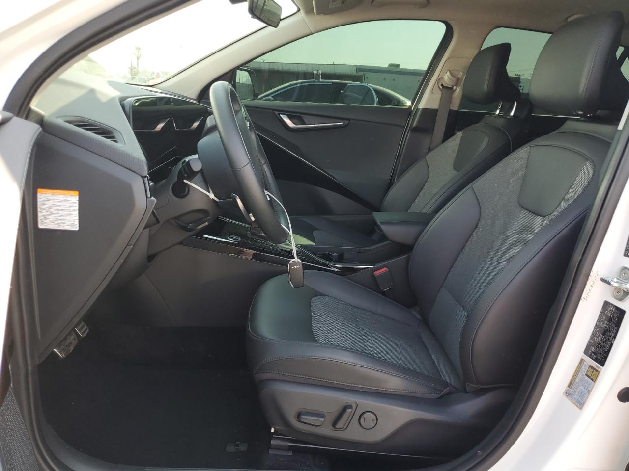 2023 Kia Niro Ex VIN: KNDCR3LE2P5052609 Lot: 65577595