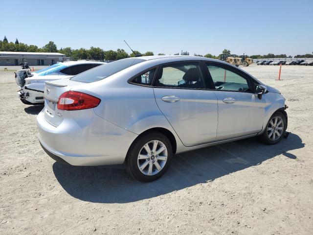  FORD FIESTA 2012 Серебристый