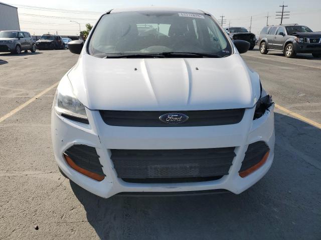 Паркетники FORD ESCAPE 2015 Белы
