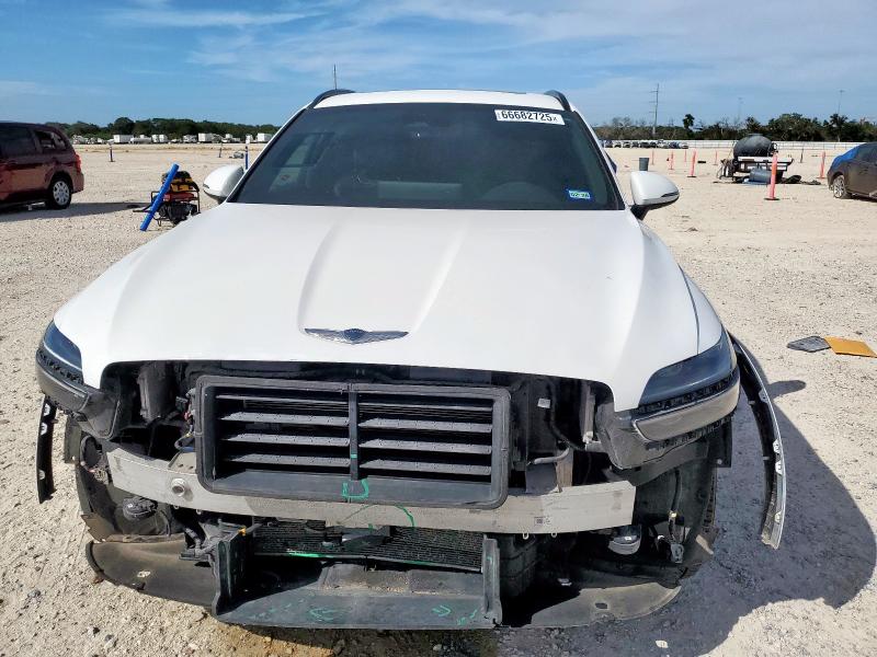  GENESIS GV70 BASE 2022 Белы
