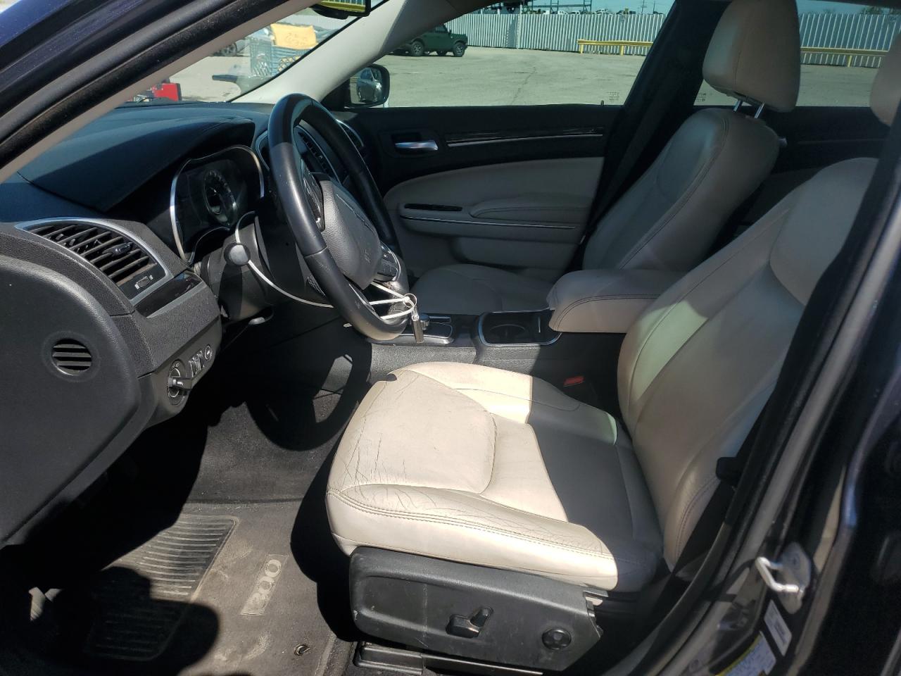 2015 Chrysler 300 Limited VIN: 2C3CCAAG3FH903984 Lot: 66962245