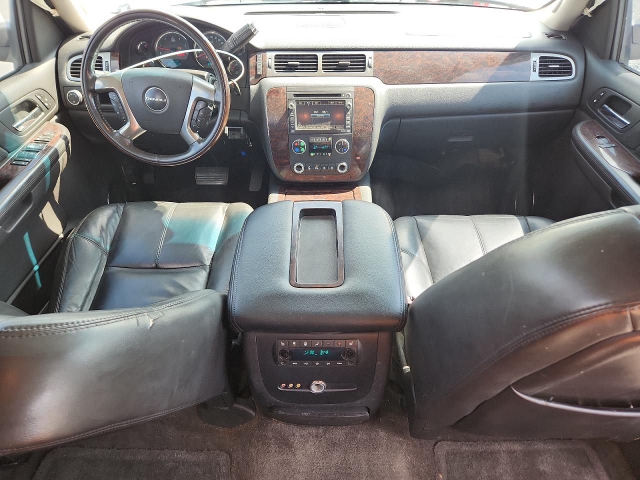 2007 GMC Yukon Xl Denali VIN: 1GKFK66867J365702 Lot: 64117995