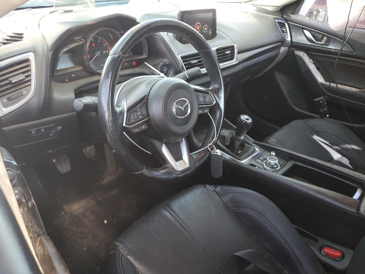 3MZBN1W30JM161834 2018 Mazda 3 Grand Touring