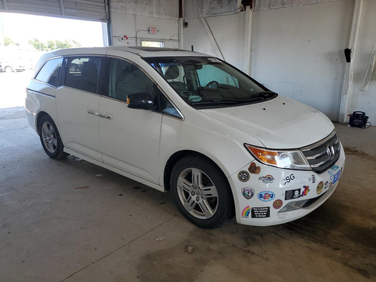 2011 Honda Odyssey Touring VIN: 5FNRL5H92BB057495 Lot: 64094995