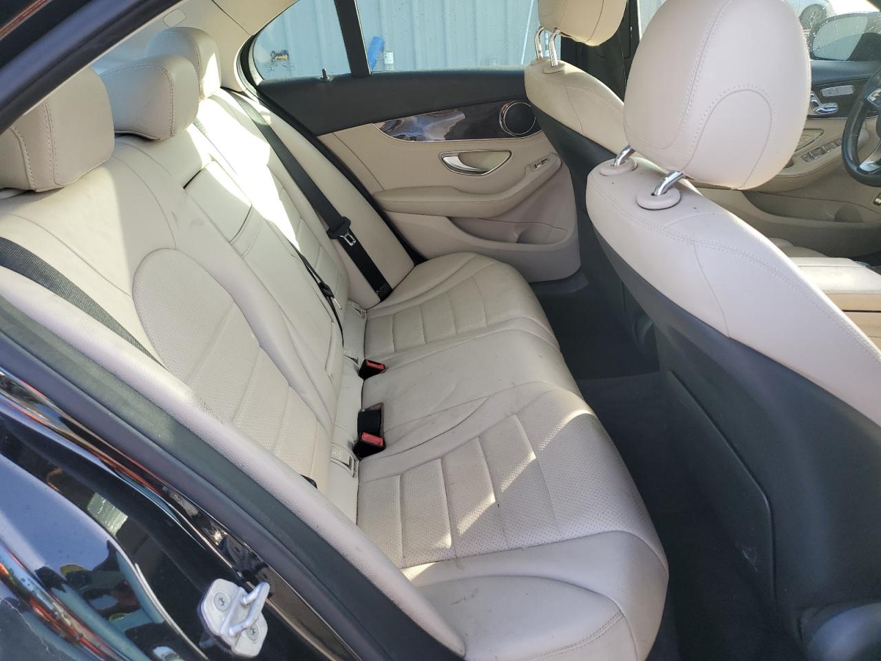 2016 Mercedes-Benz C 300 VIN: 55SWF4JB4GU107045 Lot: 64560225