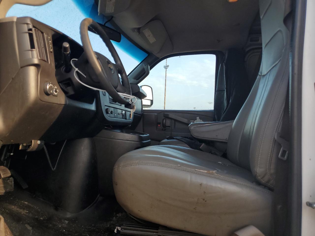 2017 Chevrolet Express G2500 VIN: 1GCWGAFF9H1345041 Lot: 65136055
