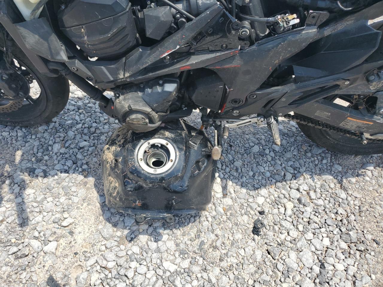 jkbzrcb1xgda16531 JKBZRCB1XGDA16531 2016 Kawasaki Zr800 B