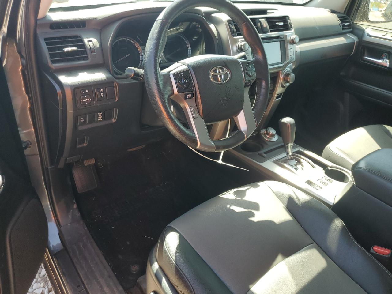 2018 Toyota 4Runner Sr5/Sr5 Premium VIN: JTEBU5JR3J5531944 Lot: 64101615