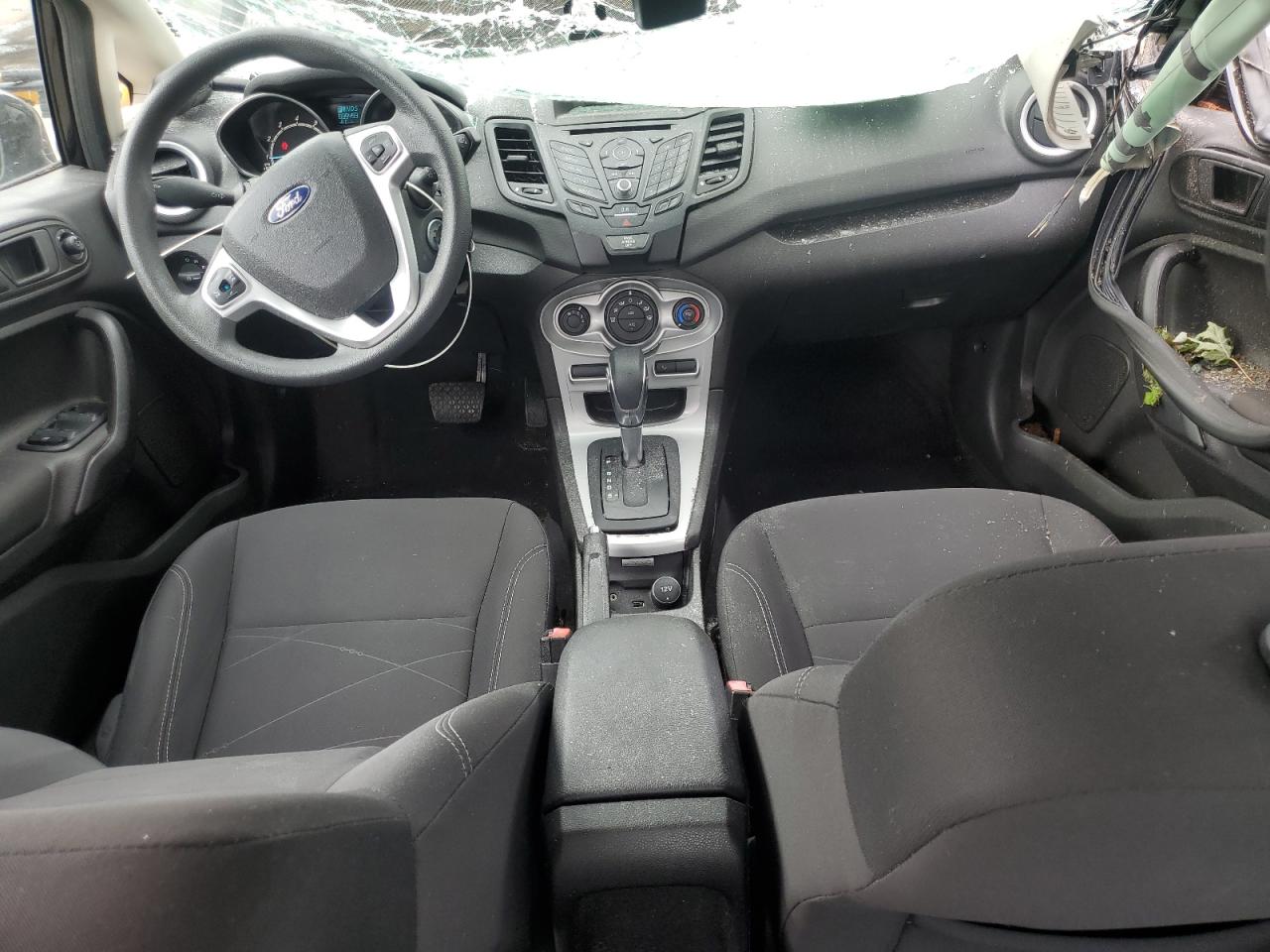 3FADP4BJ1JM121554 2018 Ford Fiesta Se
