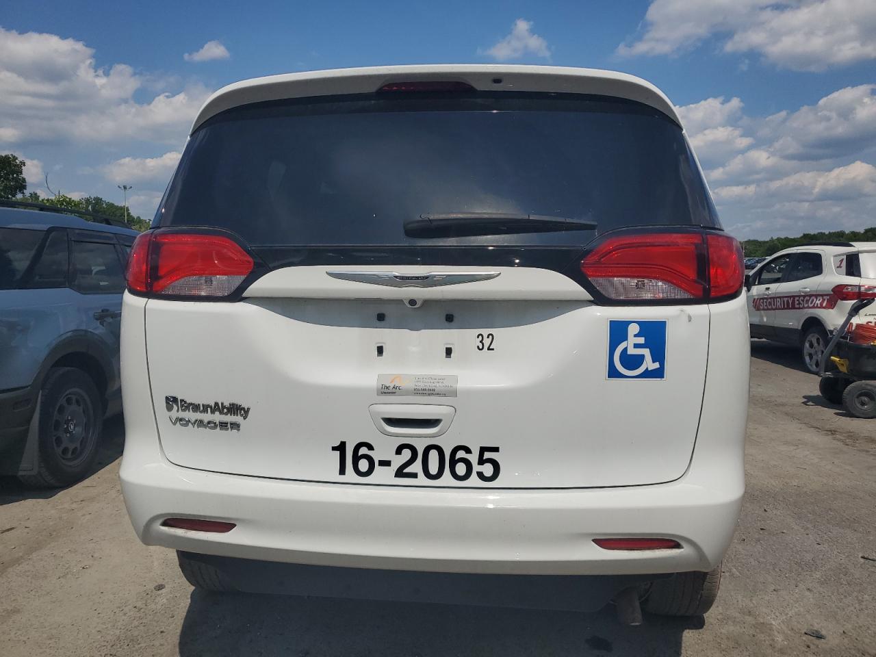 2022 Chrysler Voyager Lx VIN: 2C4RC1CG7NR118394 Lot: 63563925