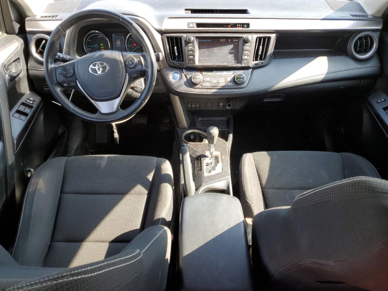 2017 Toyota Rav4 Hv Le VIN: JTMRJREV0HD146416 Lot: 64643695