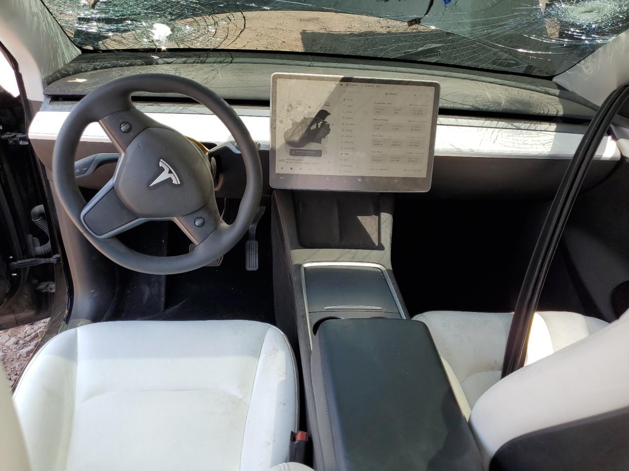 2024 Tesla Model Y VIN: 7SAYGDED7RF130845 Lot: 64043025