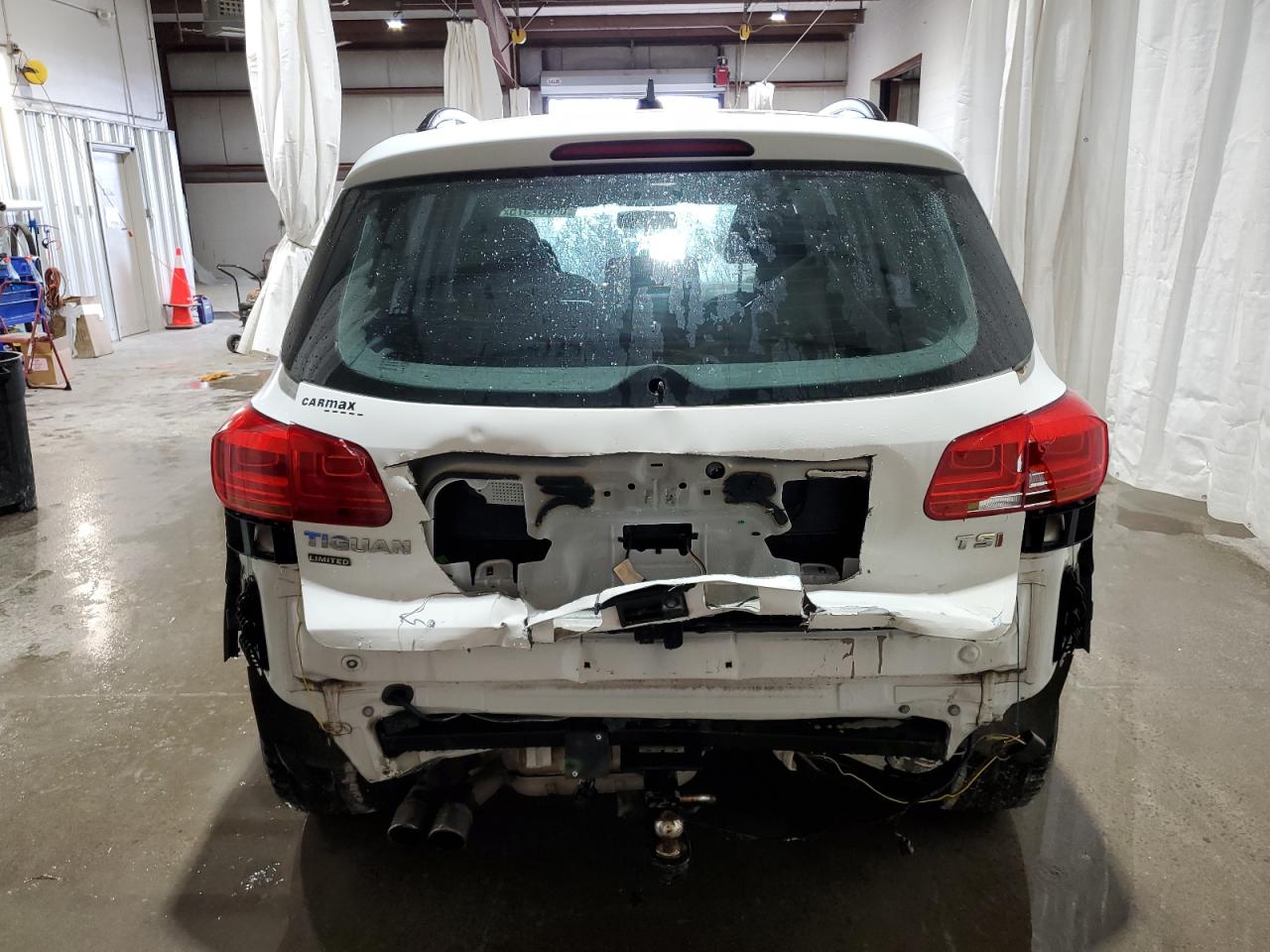 2017 Volkswagen Tiguan S VIN: WVGAV7AXXHK054475 Lot: 66007575