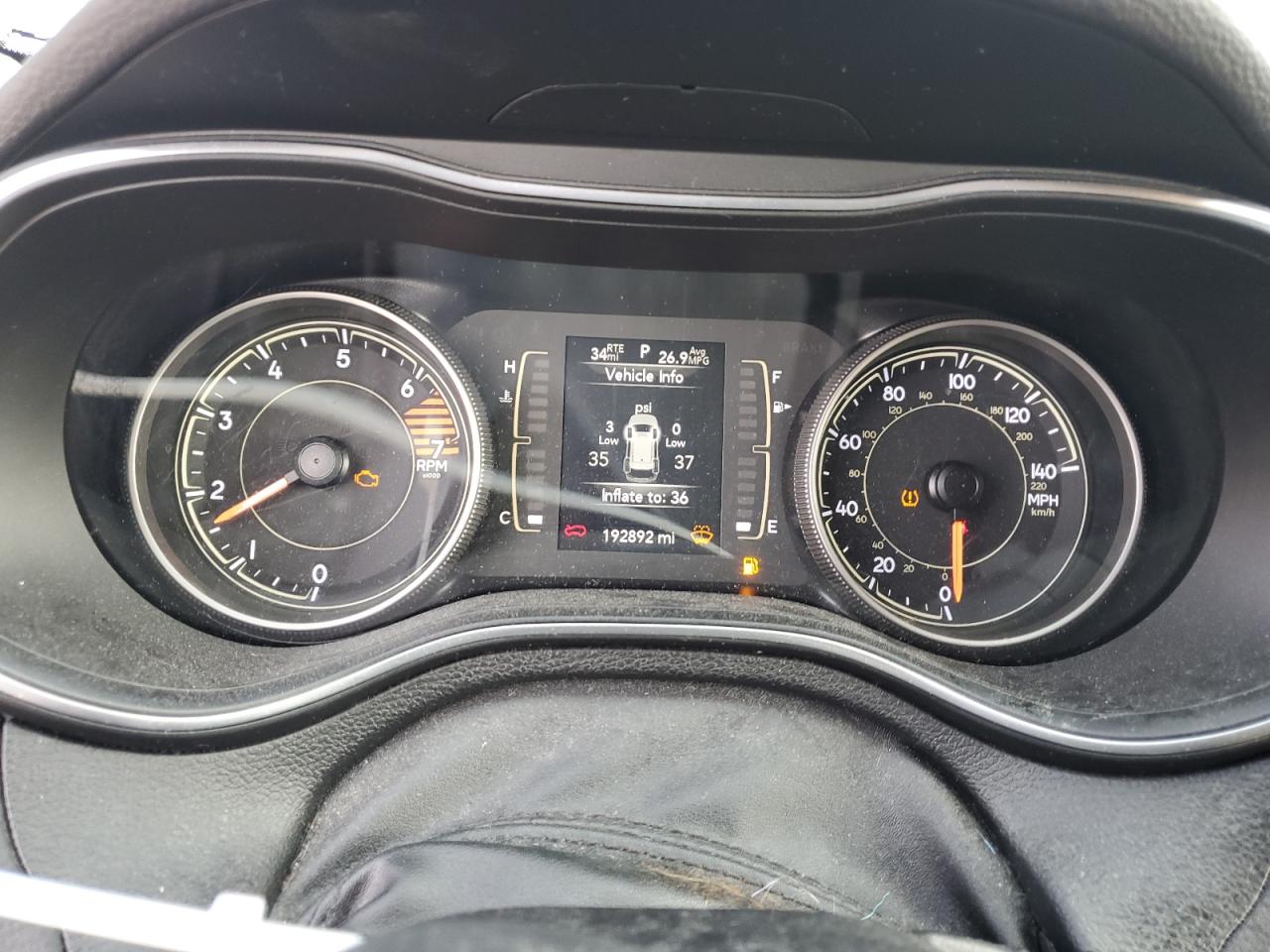 2019 Jeep Cherokee Latitude Plus VIN: 1C4PJMLB3KD127725 Lot: 63793095