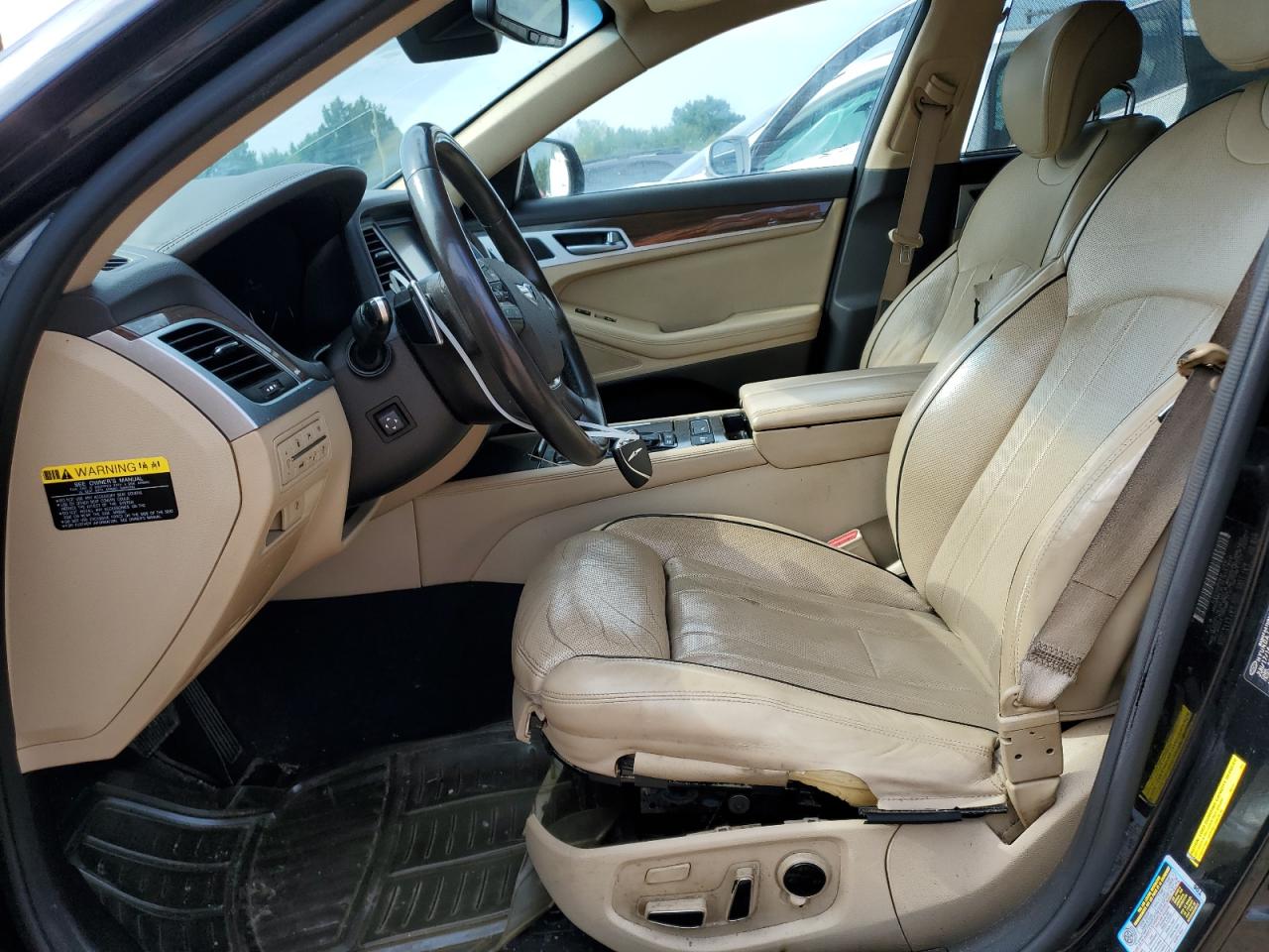 2015 Hyundai Genesis 3.8L VIN: KMHGN4JE3FU031466 Lot: 66723405
