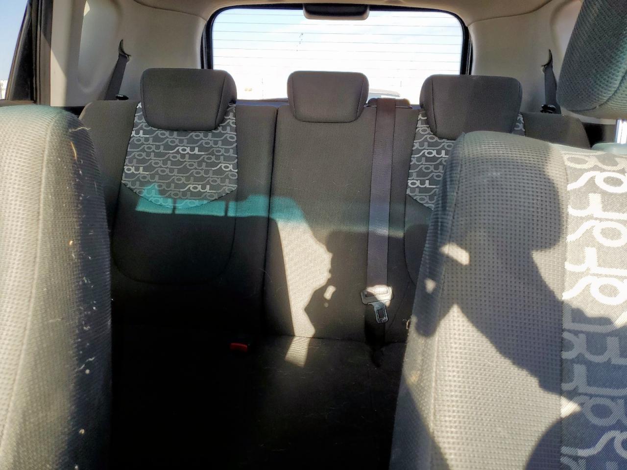 2010 Kia Soul + VIN: KNDJT2A27A7038194 Lot: 67069825