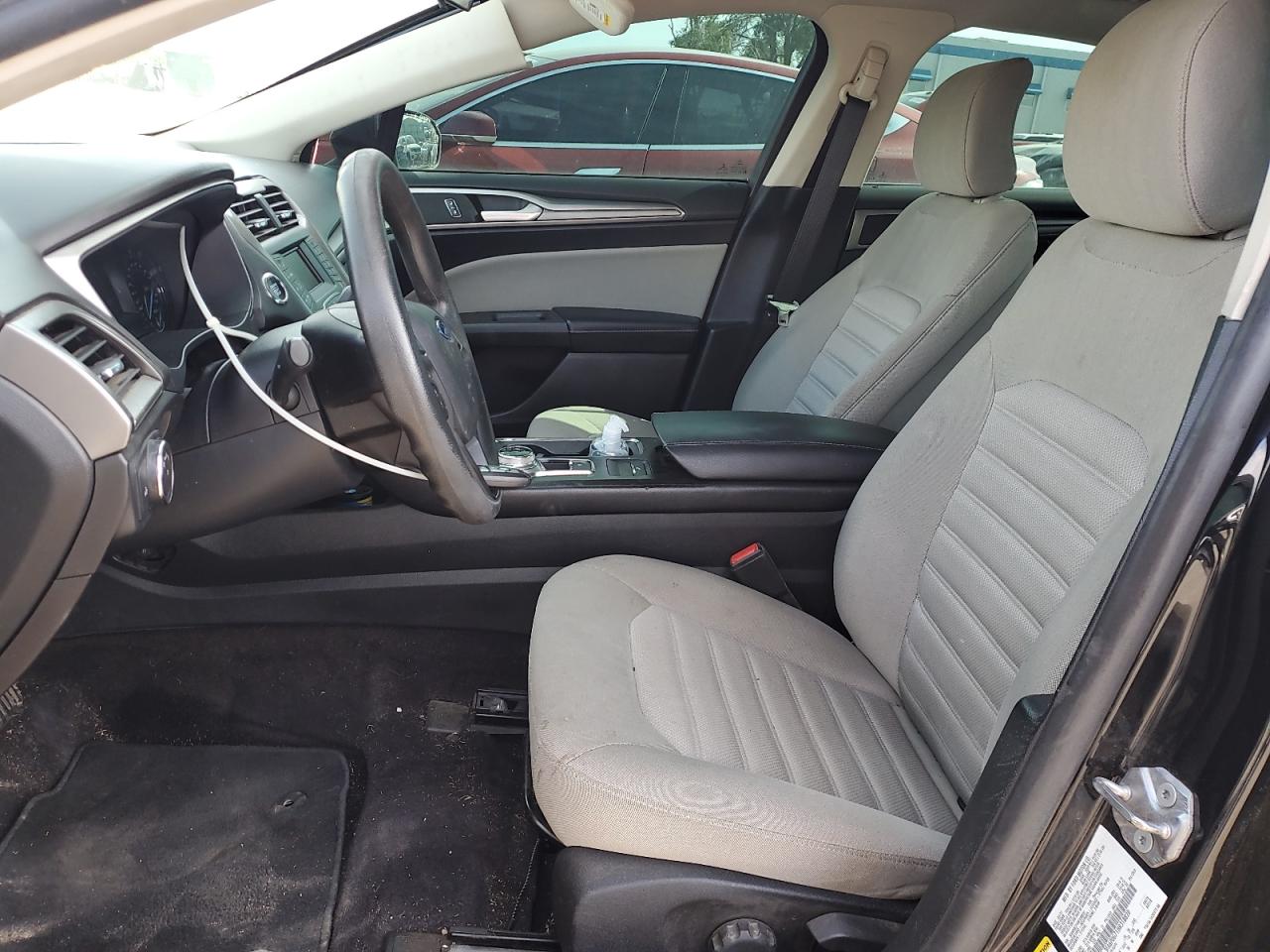 2017 Ford Fusion S VIN: 3FA6P0G71HR318820 Lot: 64508835