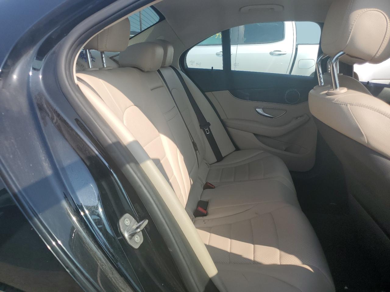 2017 Mercedes-Benz C 300 VIN: 55SWF4JB7HU229786 Lot: 64435065
