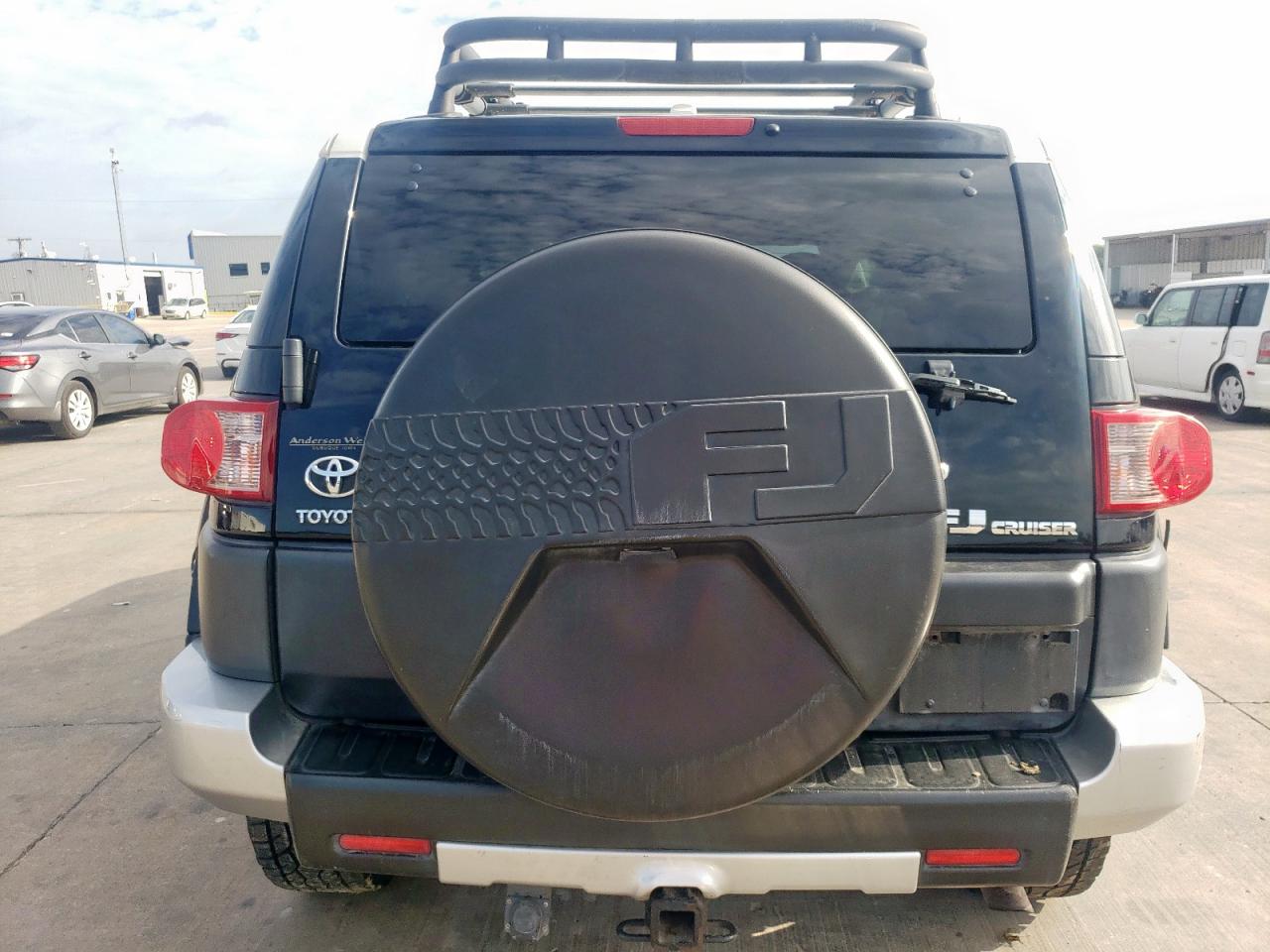 2011 Toyota Fj Cruiser VIN: JTEBU4BF6BK110561 Lot: 64907635