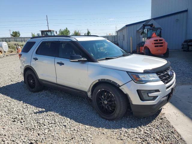  FORD EXPLORER 2016 Srebrny