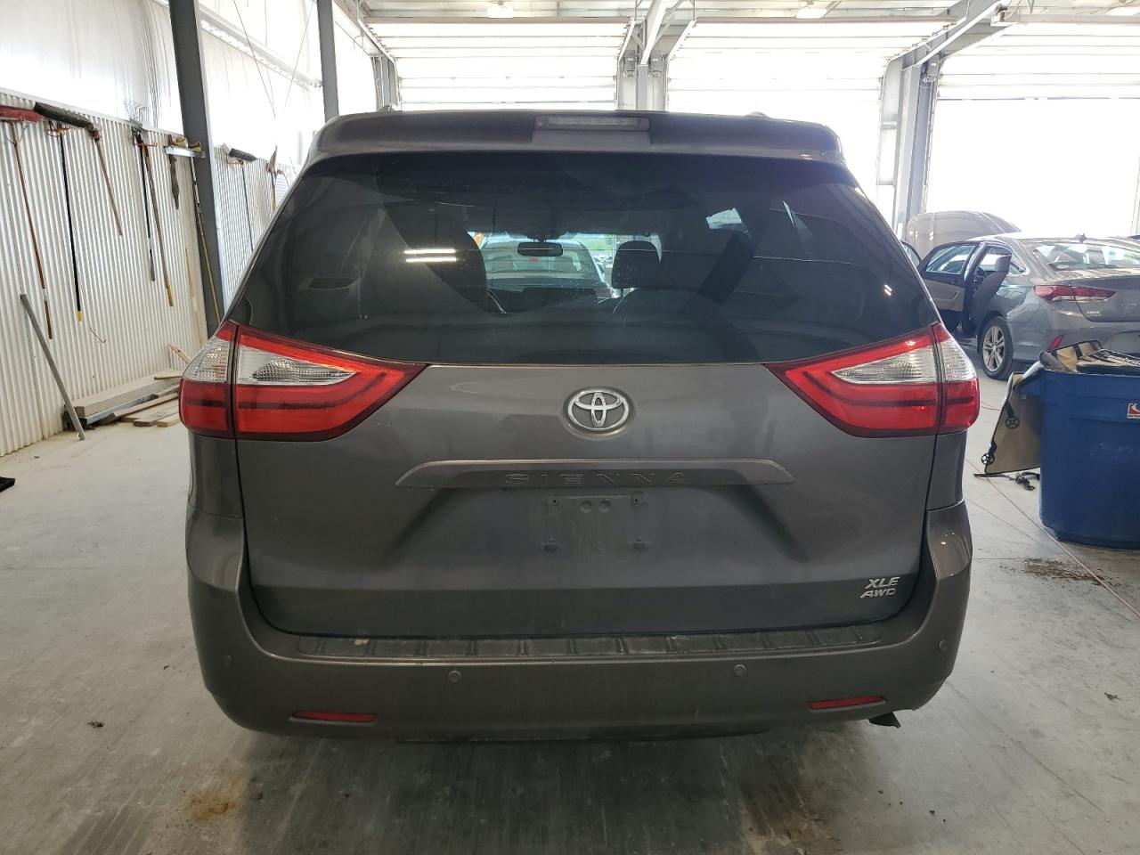 2017 Toyota Sienna Xle VIN: 5TDDZ3DC9HS165051 Lot: 63336725