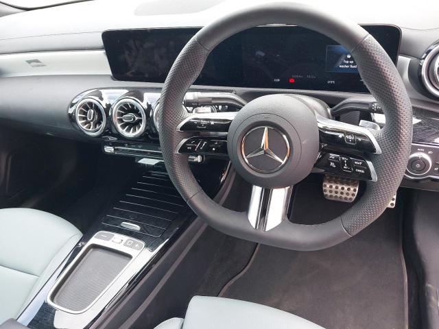 2024 MERCEDES BENZ CLA 200 AM