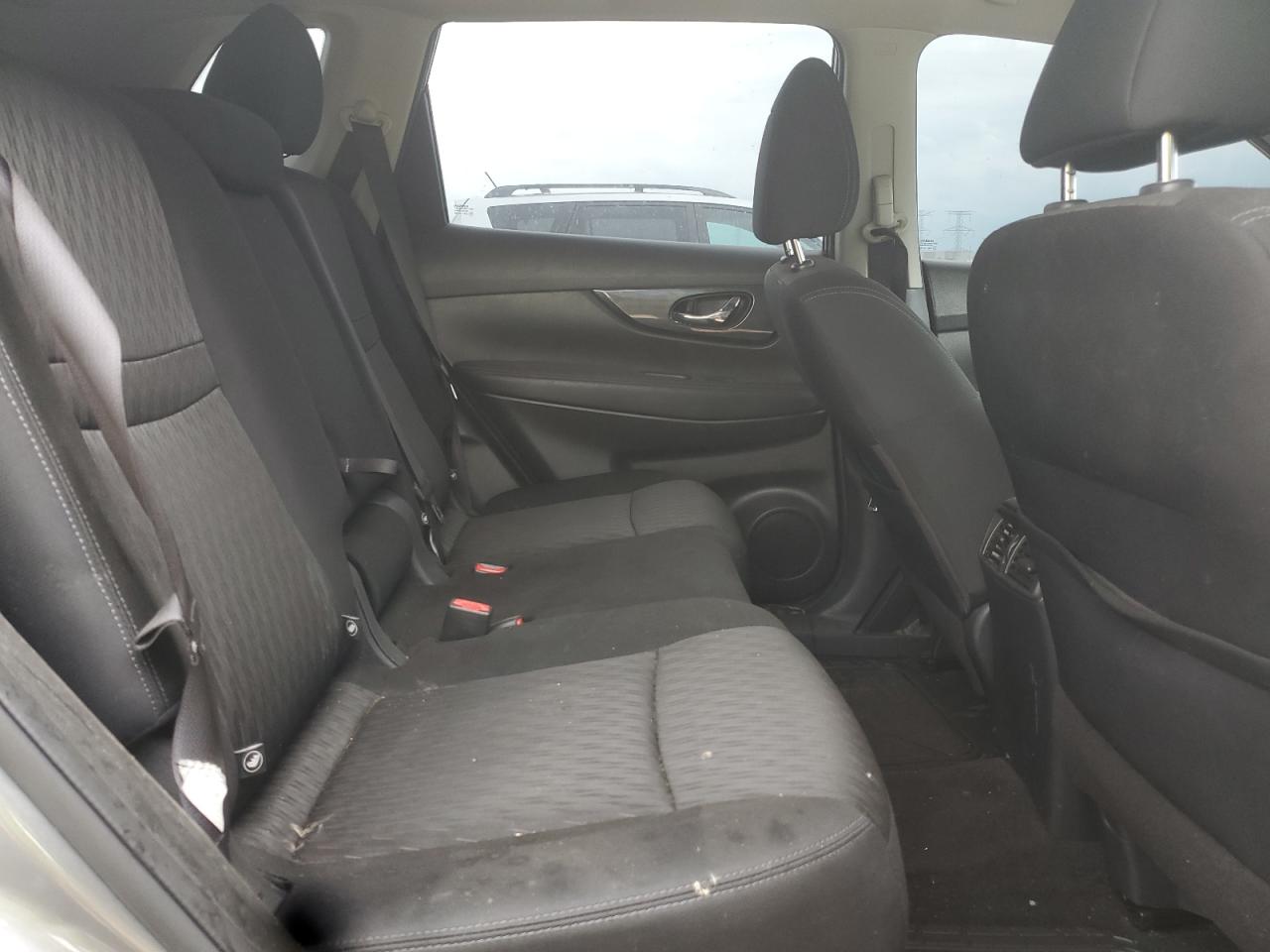 2017 Nissan Rogue S VIN: KNMAT2MT1HP553092 Lot: 65035205