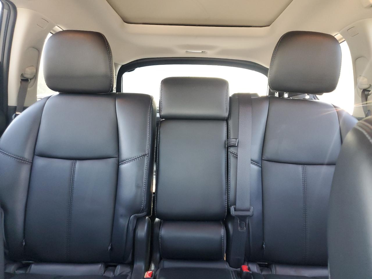 2019 Nissan Pathfinder S VIN: 5N1DR2MM7KC592817 Lot: 64799875