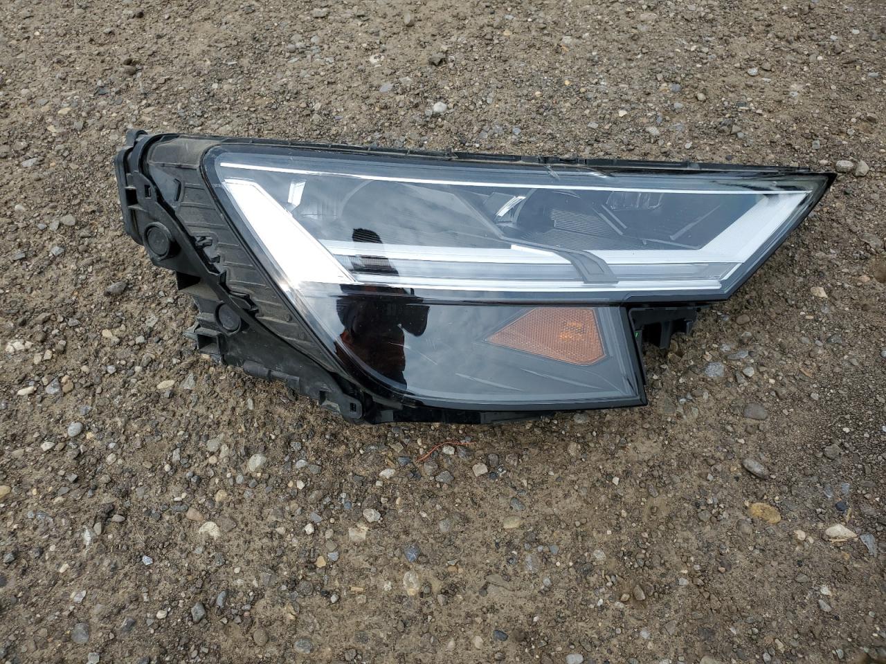 wa1dvaf10md030830 WA1DVAF10MD030830 2021 Audi Q8 Progressiv