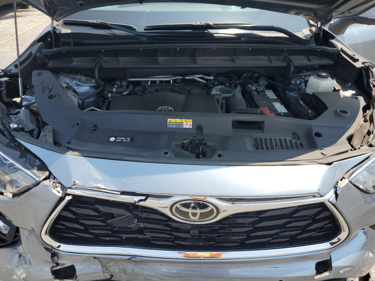 2022 Toyota Highlander Platinum VIN: 5TDFZRBH0NS184710 Lot: 63289135