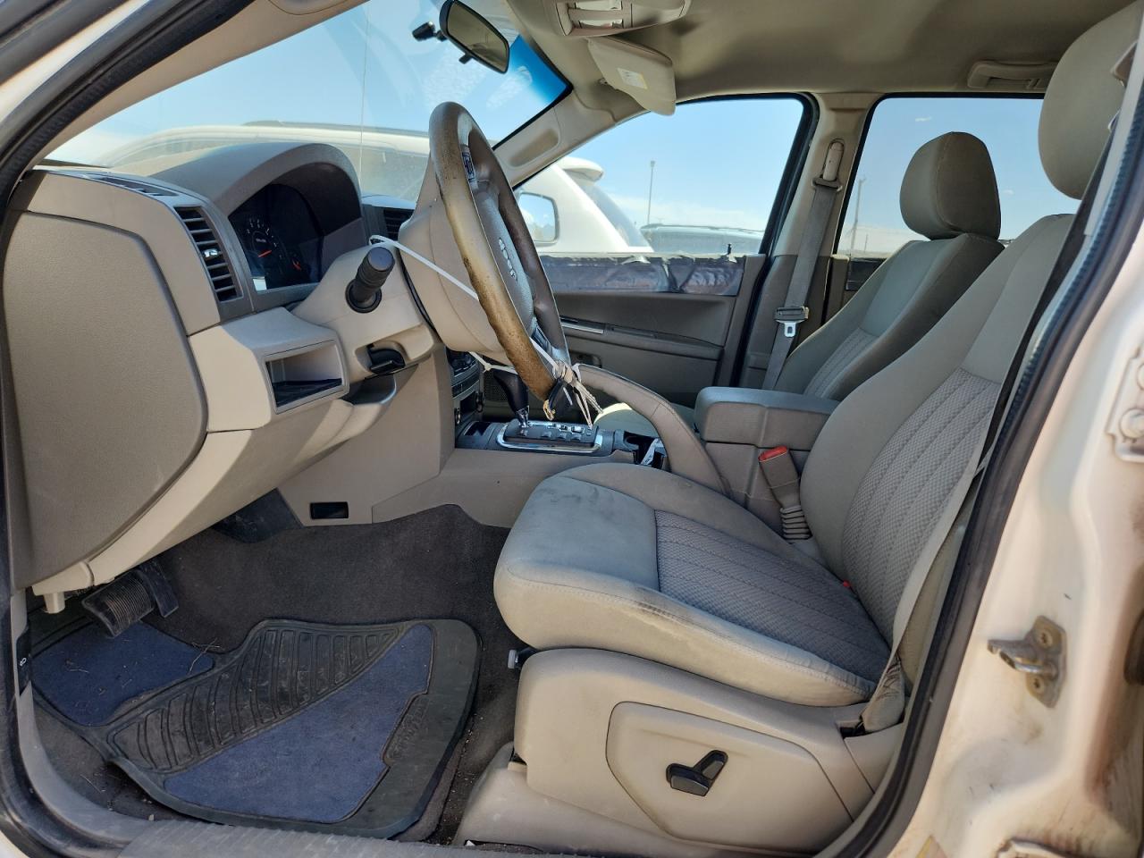 2005 Jeep Grand Cherokee Laredo VIN: 1J4GR48K05C581016 Lot: 67260725