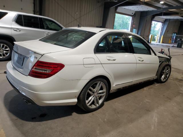 Sedans MERCEDES-BENZ C-CLASS 2013 Biały