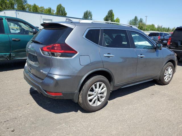  NISSAN ROGUE 2018 Srebrny