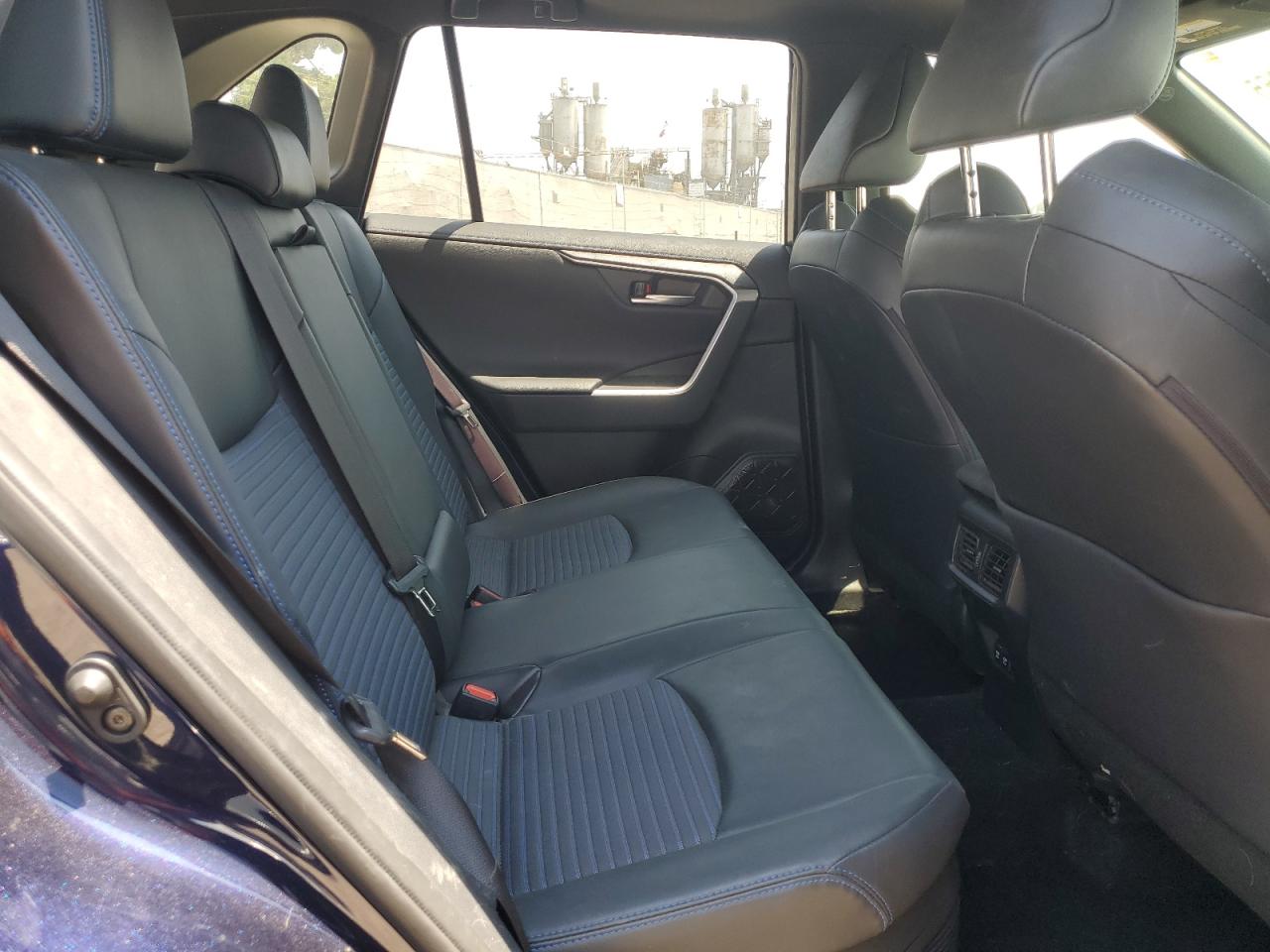 2020 Toyota Rav4 Xse VIN: JTMEWRFV9LJ041950 Lot: 63705365