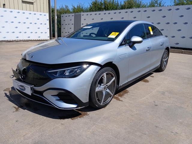 MERCEDES BENZ EQE 300 AM 2024