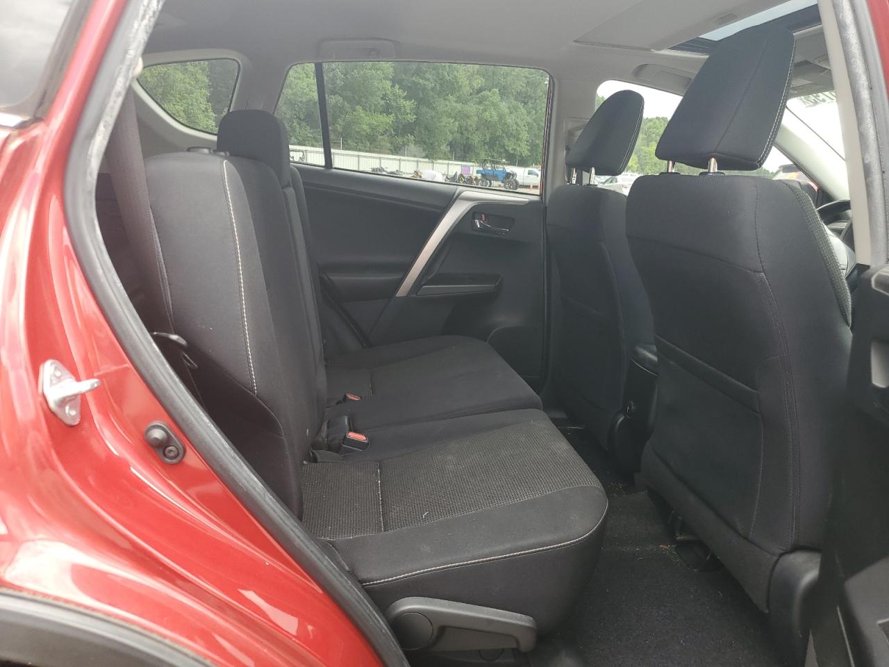 2017 Toyota Rav4 Xle VIN: JTMWFREVXHJ145604 Lot: 64288795