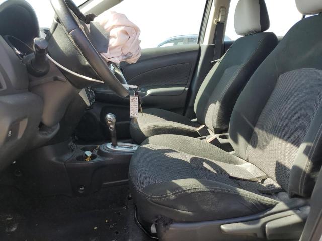  NISSAN VERSA 2018 Szary